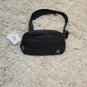 Lululemon Everywhere Belt Bag Small